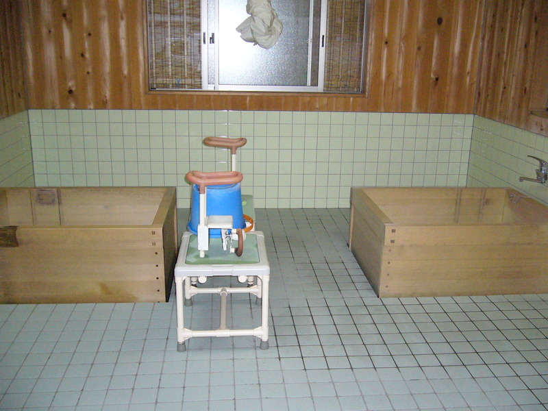 癒しの檜風呂の水漏れ【デイサービスセンター】修復・〈足利市葉鹿町〉