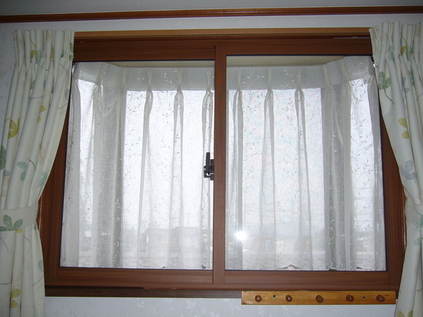 足利市：内窓インプラスでこの冬は結露なし（子供部屋・寝室に）