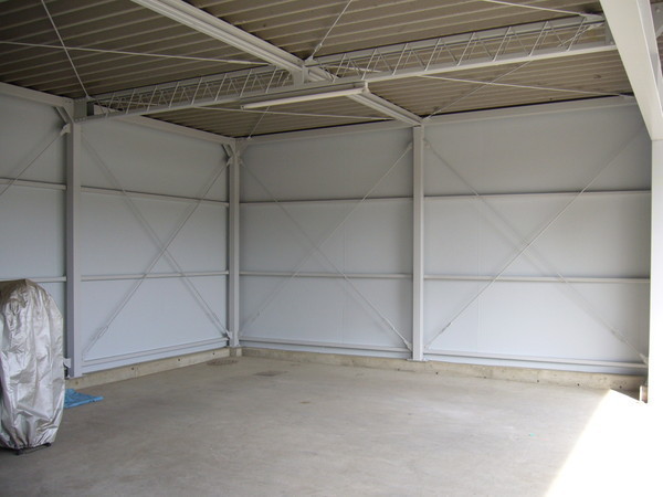 足利市：大型車庫の内外壁リフォーム