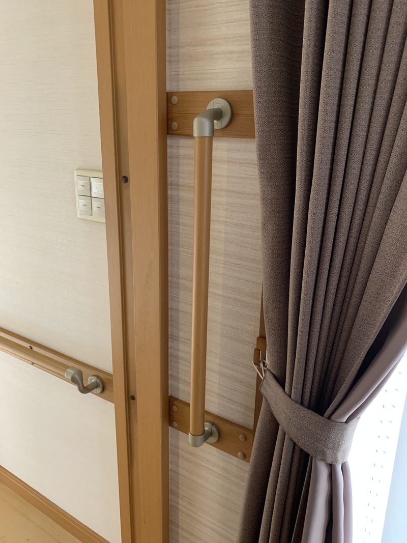 手すり8箇所　寝室～トイレまでの間に