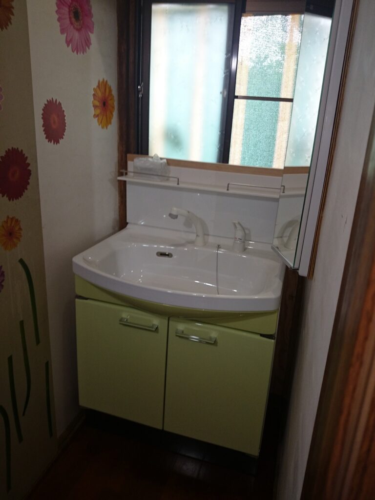 太田市：明るい洗面所に変身！洗面台交換