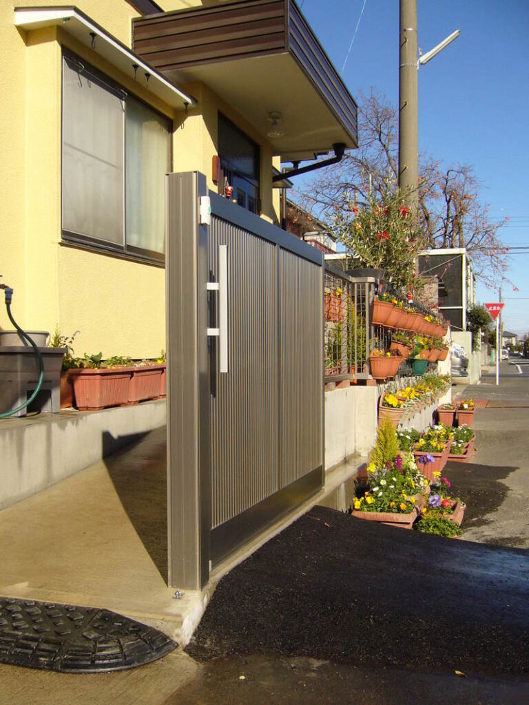 玄関アプローチの５６ｃｍの段差の克服 : 群馬県大泉