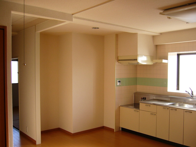 マンション 10Ｆ　2DKから1LDKにリ・フォーム工事