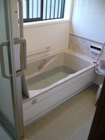 寒い浴室よ,さようなら～　浴室全体を「パーフェクト保温」 ＜桐生市＞